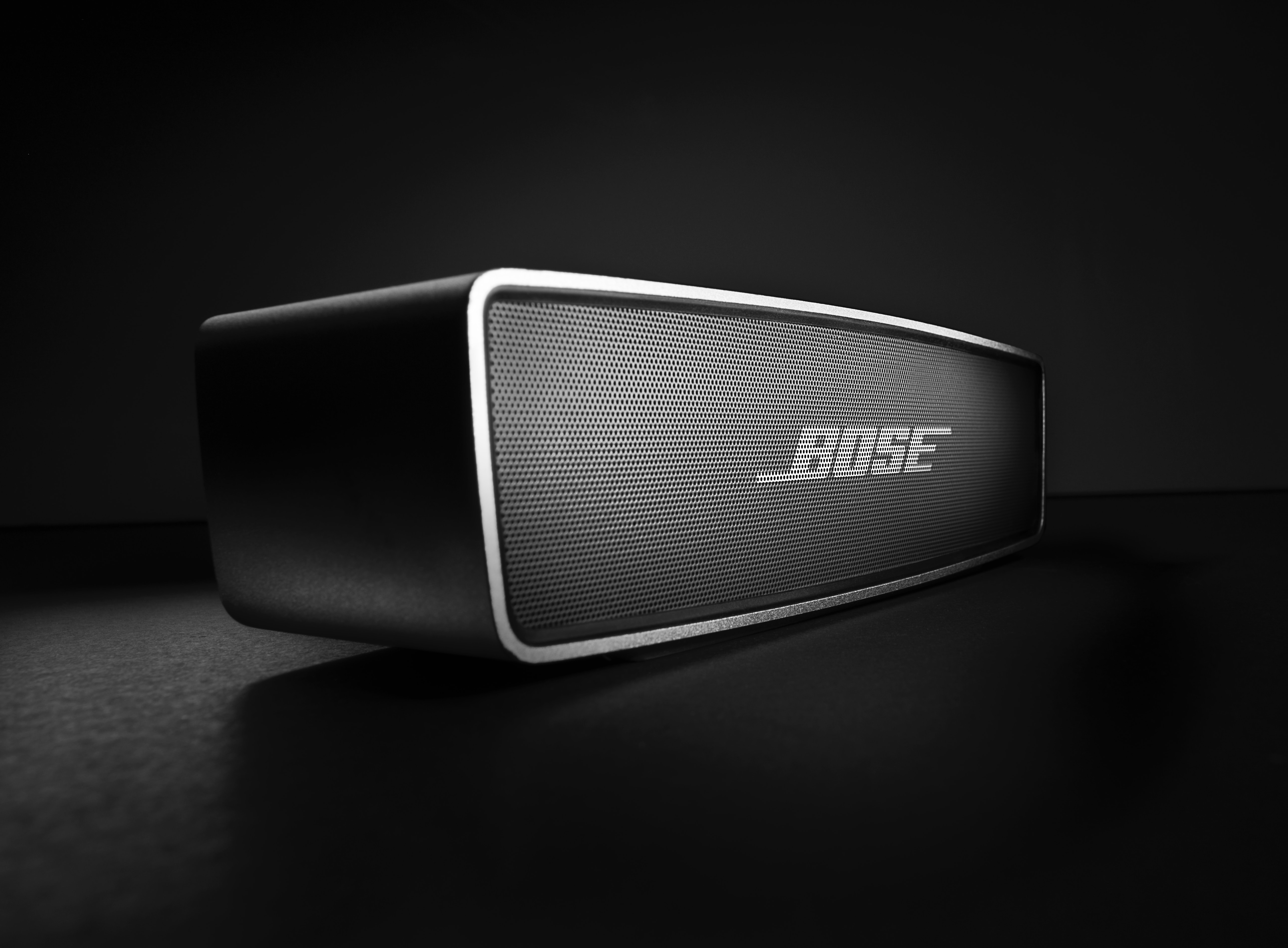 Bose promoverá sus ventas online y cerrará tiendas minoristas