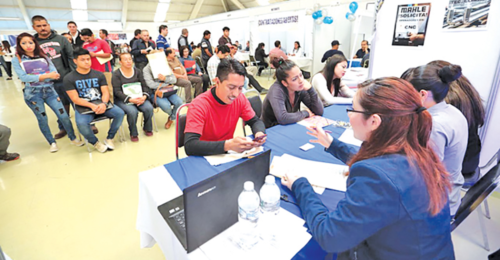 Ofertan más de 3,000 vacantes en la primera Feria del Empleo de este año