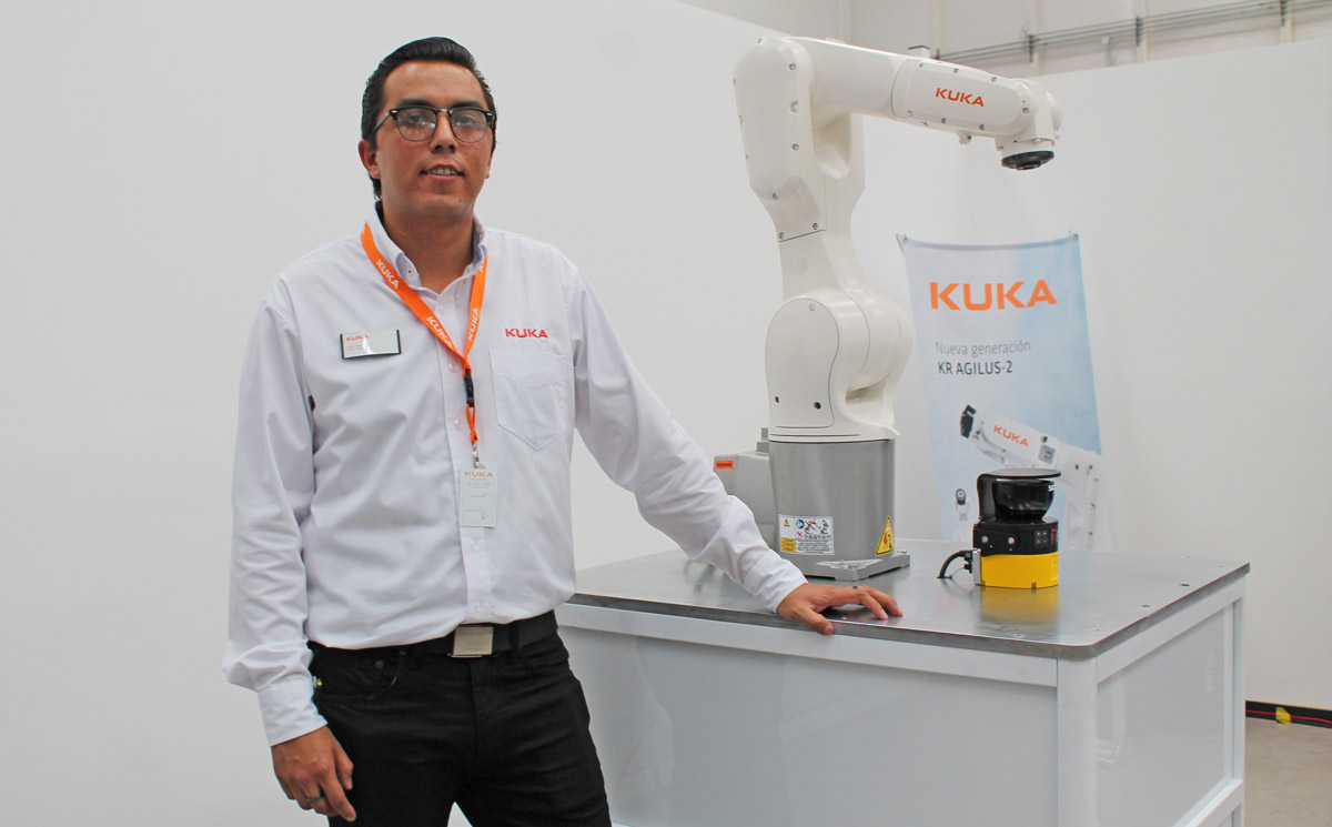 Víctor Juárez, ingeniero de aplicaciones de Kuka San Luis Potosí