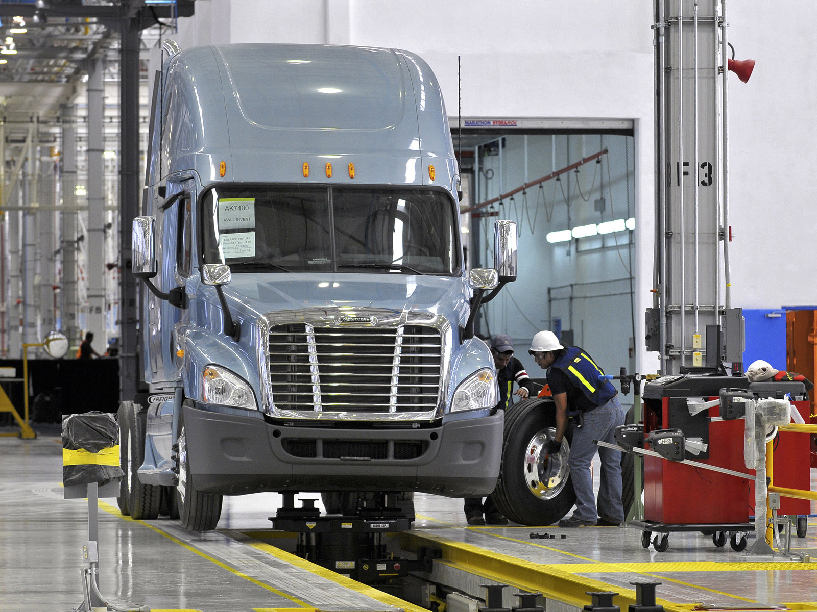 Daimler Trucks reinicia operaciones de manufactura en Coahuila y Estado de México
