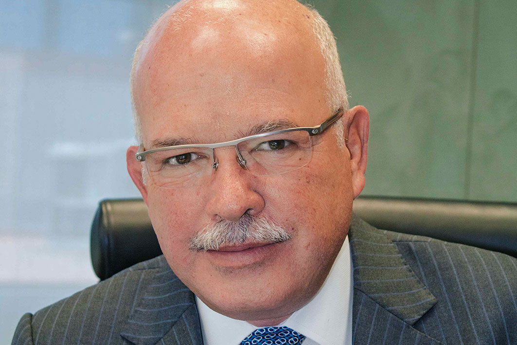 José Guillermo Zozaya asume la presidencia de la AMIA