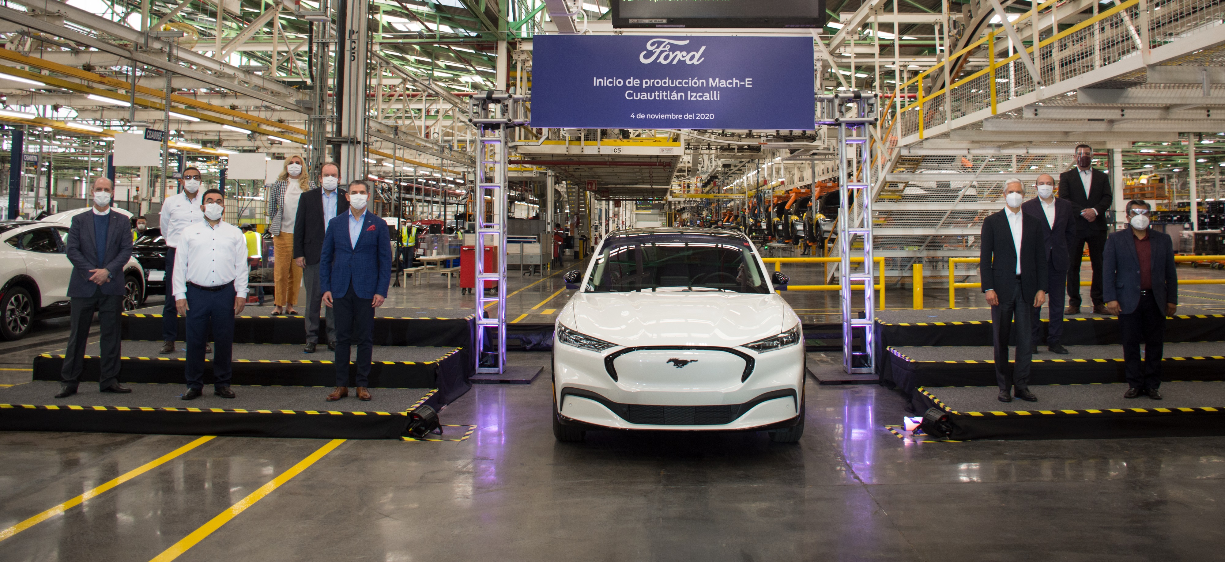 Ford inicia la producción de su primer auto eléctrico en México