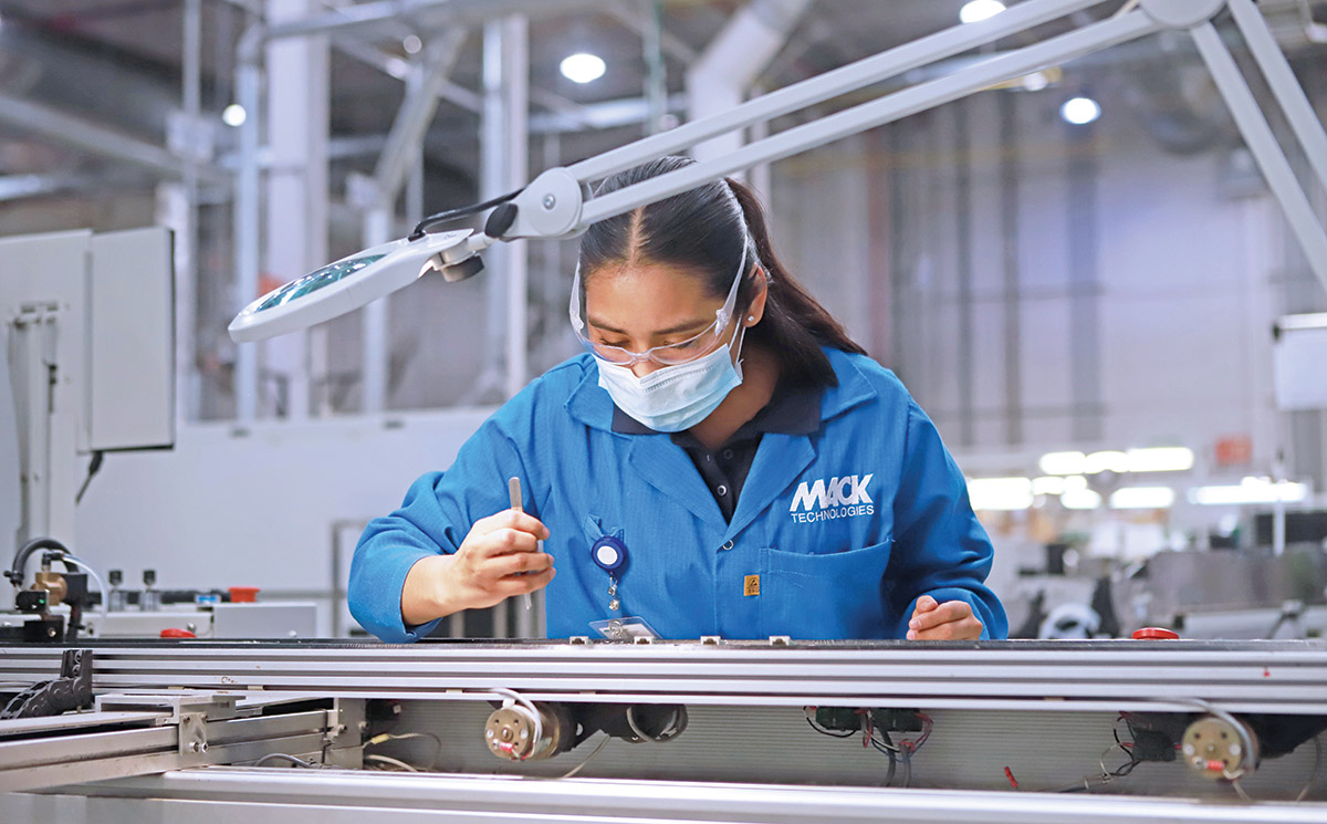 Mack Technologies cumple 100 años de operaciones