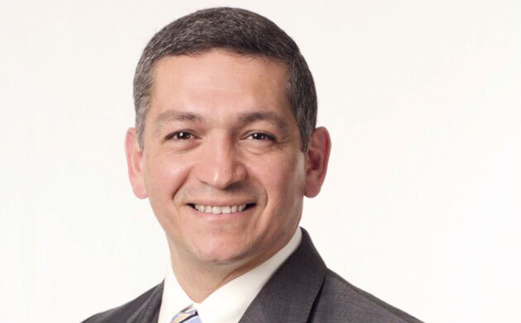 Llega Alberto Piñones como presidente del Clúster de la Industria Automotriz
