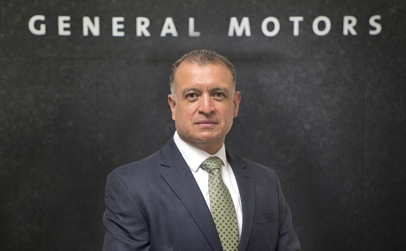 GM presenta a Julio García como nuevo director de su planta en SLP