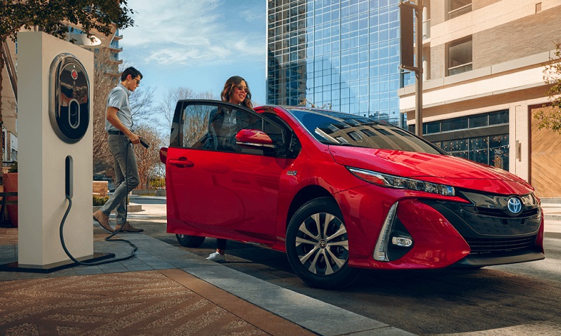Vehículos híbridos son una alternativa ante contingencias ambientales: Toyota