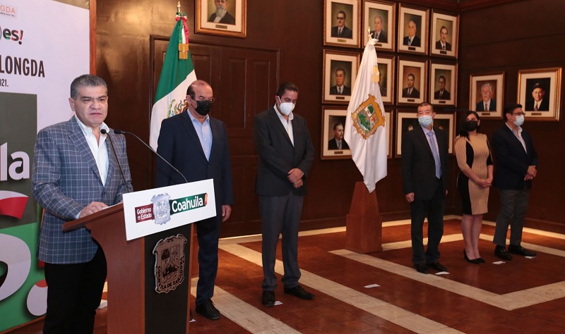 En el evento del anuncio de inversión estuvieron presentes el gobernador de Coahuila, Miguel Riquelme; Pan King, director de Longda; y Jaime Guerra Pérez, secretario de economía, entre otros 