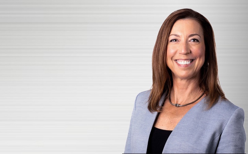 Stellantis elige a Christine Feuell como la nueva CEO de Chrysler Brand