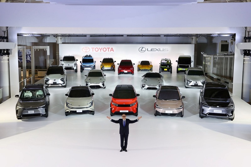 Toyota revela su estrategia de autos eléctricos y baterías