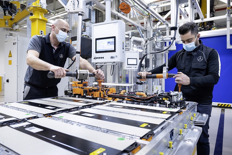 Mercedes-Benz confirma construcción de planta de reciclaje sostenible de baterías