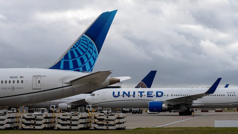United Airlines y Oxy Low Carbon buscan crear nuevas fuentes de combustible