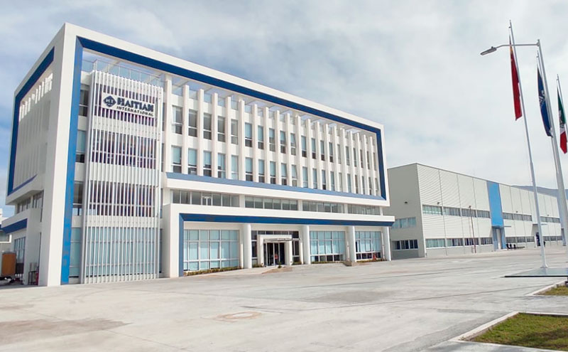 Haitian inaugura su planta de fabricación de máquinas de inyección de plástico en México