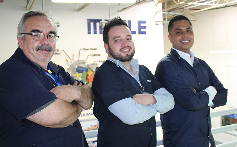 Miguel Delgado, gerente del área de producción de ensamble; Alejandro Díaz, encargado de calidad de clientes; y Manuel Gutiérrez, gerente de mantenimiento de Mahle