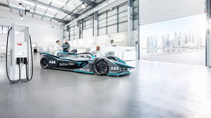 ABB presenta cargador de carreras para la Fórmula E