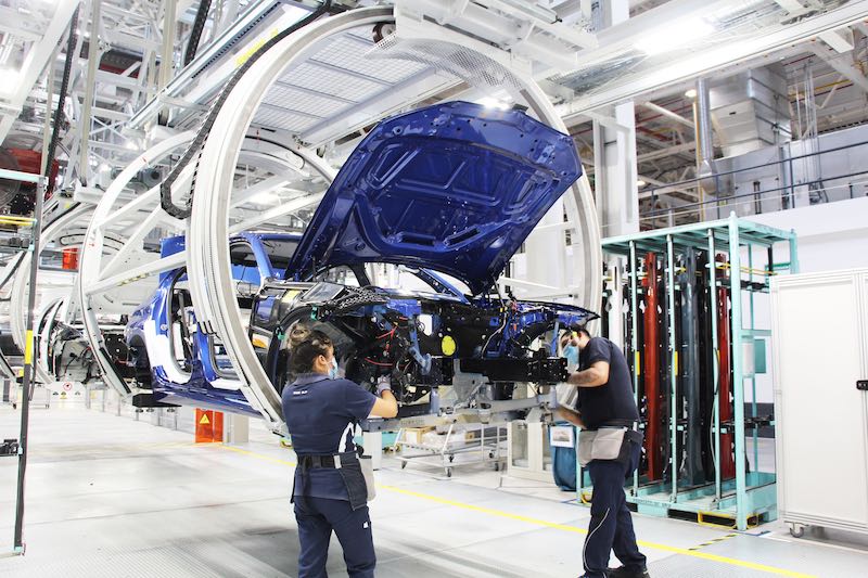 BMW invertirá 800 mde para construir una nueva planta de autos eléctricos en San Luis Potosí, informa AMLO