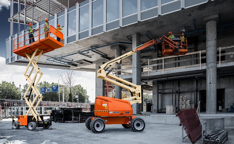 JLG destaca aspectos relevantes de su plataforma elevadora tipo brazo eléctrico para construcción