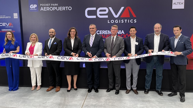 El alcalde del municipio de Apodaca, César Garza, encabezó el acto inaugural del tercer almacén de CEVA Logistics.