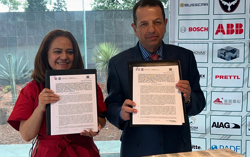 Elisa Crespo, presidenta ejecutiva del Clautedoméx y Fadlala Akabani, secretario de Desarrollo Económico de la Ciudad de México,
