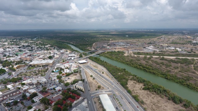 El crecimiento del puerto fronterizo de Hidalgo, Texas con México fue de 170,925 unidades en solo un mes