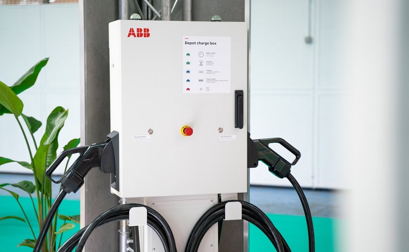 ABB E-mobility presenta HVC360, una solución revolucionaria de carga de flotas