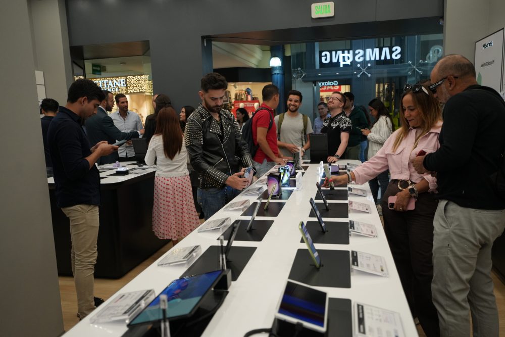 Samsung suma 65 tiendas de electrónicos en México; CDMX y Puebla las de reciente apertura