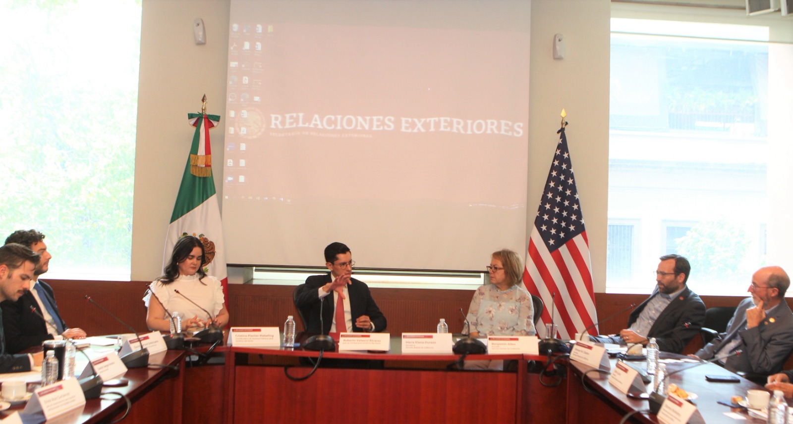 Delegación de Senadores de California se reúne con SER México