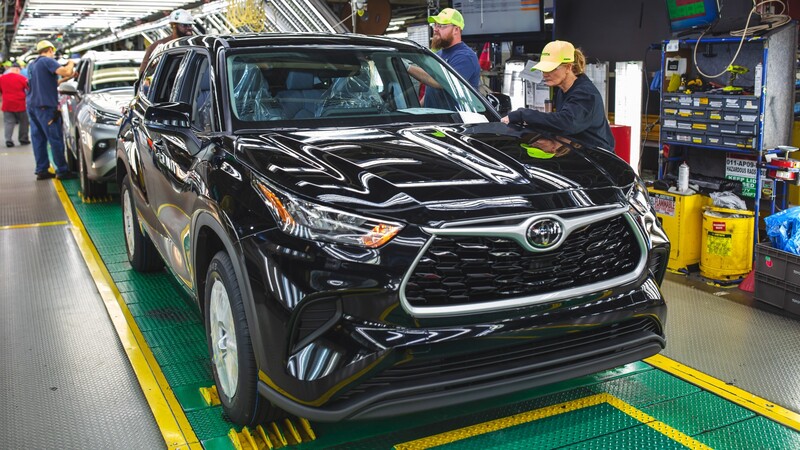 Toyota México refrenda su compromiso con la neutralidad de carbono y transición hacia la electromovilidad