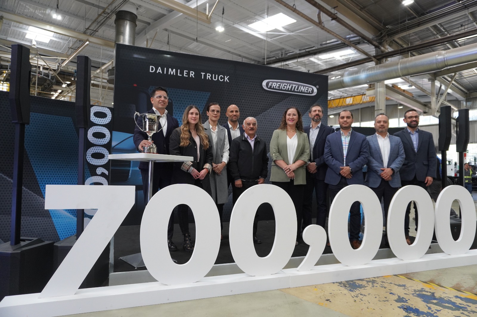 Celebró Daimler Truck la producción de la unidad 700,000