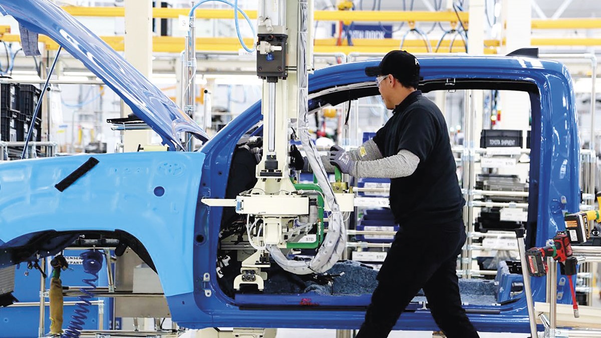 Presenta Toyota la nueva generación de Tacoma 2024, su pickup 100% hecha en México