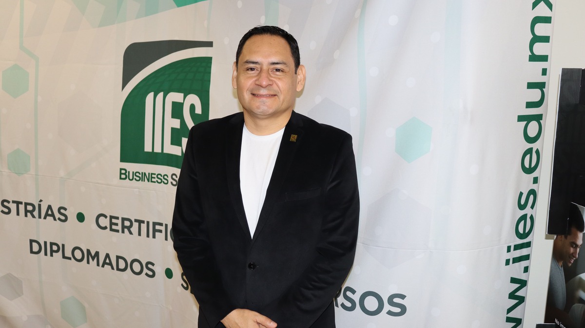 Miguel Tinoco, rector del Instituto Internacional de Estudios Superiores IIES.