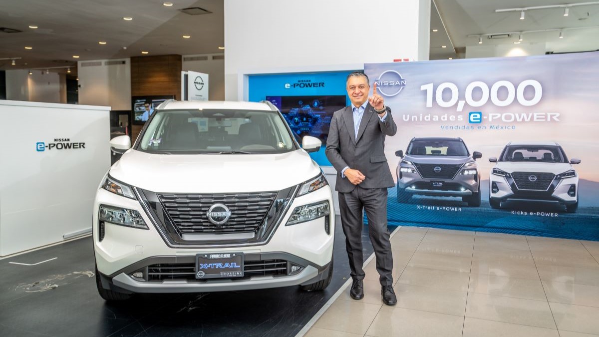 Nissan celebra posicionamiento de 10 mil unidades eléctricas en México