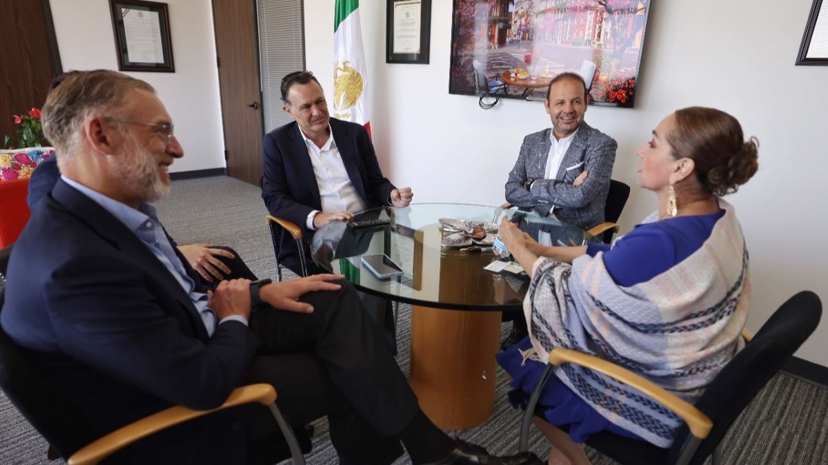 Dialogan gobernador de Querétaro con Cónsul de México en Houston