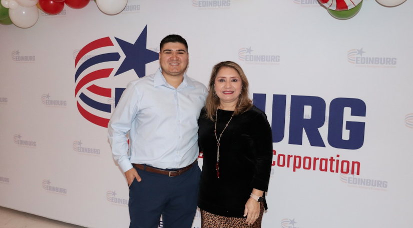 De izquierda a derecha; Marcos Villarreal y Araceli Villarreal de Real State LLC.