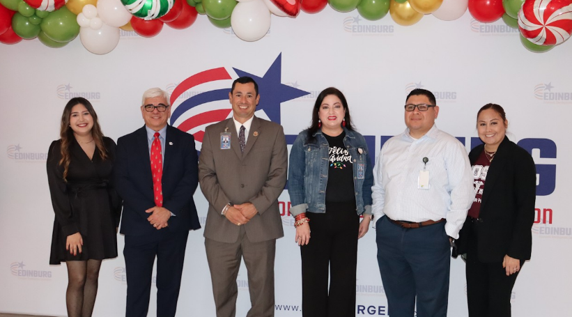De izquierda a derecha; equipo Edinburg EDC Leticia Pantoja y Raudel Garza; Equipo Distrito Escolar Edinburg; Dr. Jesús Martínez; Denisse Gonzales; Richard Valdez; Bertha Rodriguez.