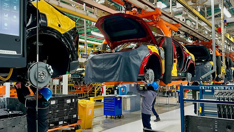 La planta tiene la capacidad de producir un Mustang Mach-E cada 1.5 minutos.