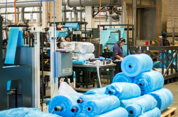 Economía Circular es un modelo de producción y consumo que tiene por objeto, extender la vida útil de los productos, componentes y materiales