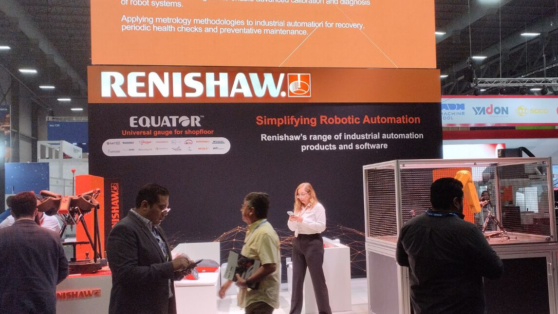 Stand de Renishaw en FABTECH, mostrando sus avances para sectores exigentes como el aeroespacial, automotriz y médico.