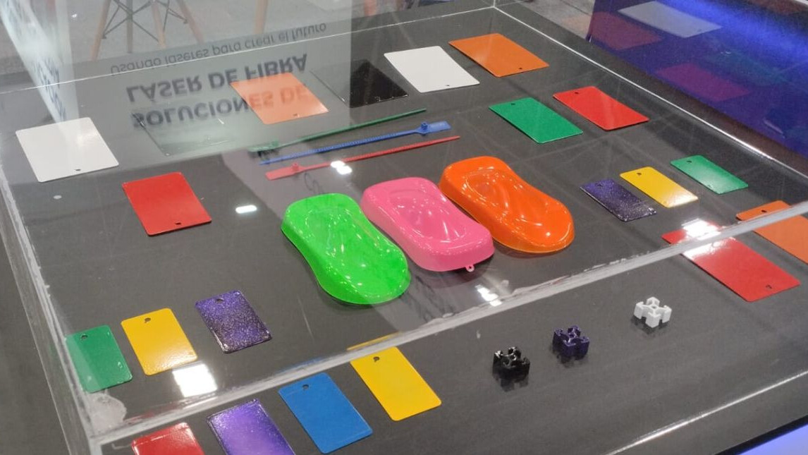 Los visitantes conocieron soluciones láser aplicadas a procesos de pintura industrial, enfocadas en precisión y reducción de tiempos.