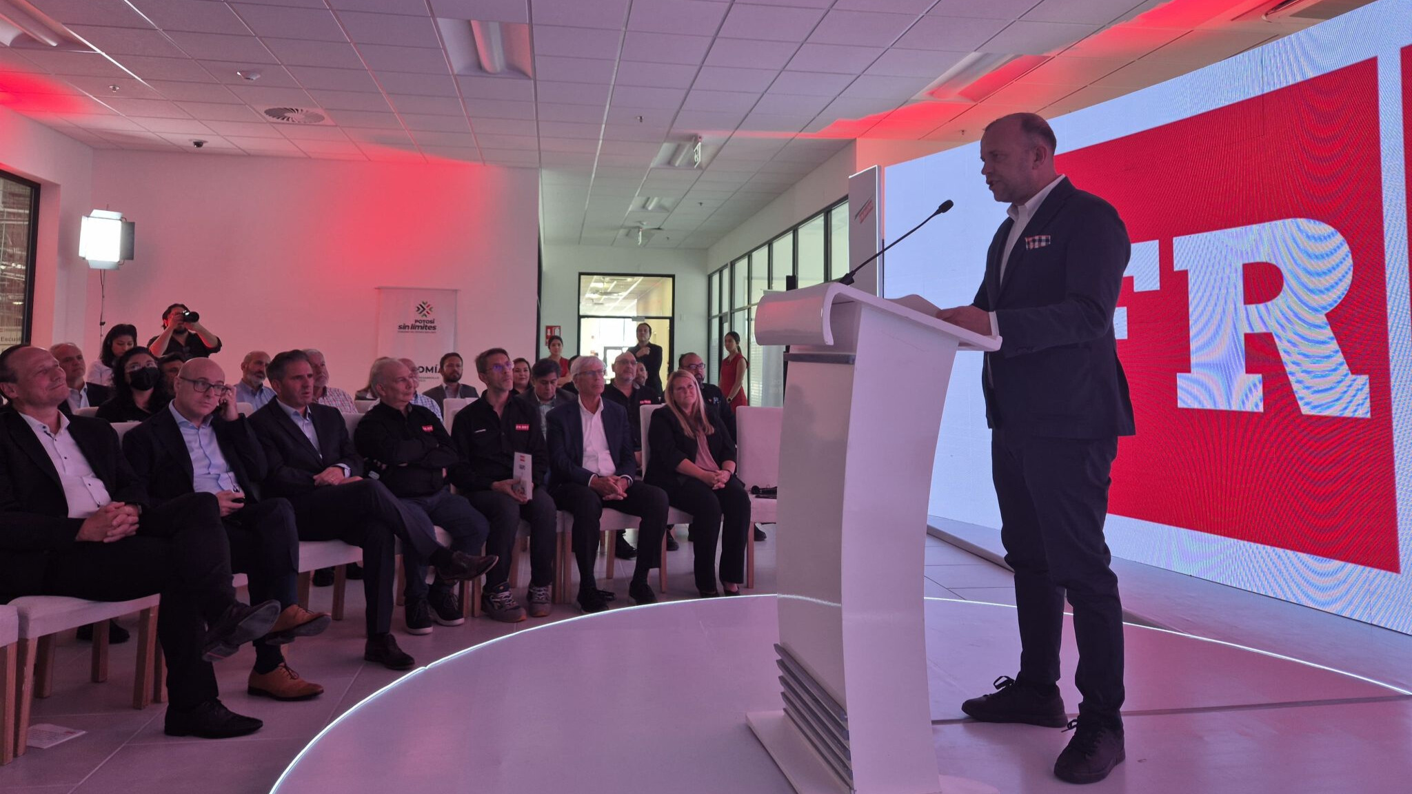 Franke es una empresa suiza con más de 110 años de historia en soluciones para cocinas y espacios residenciales.