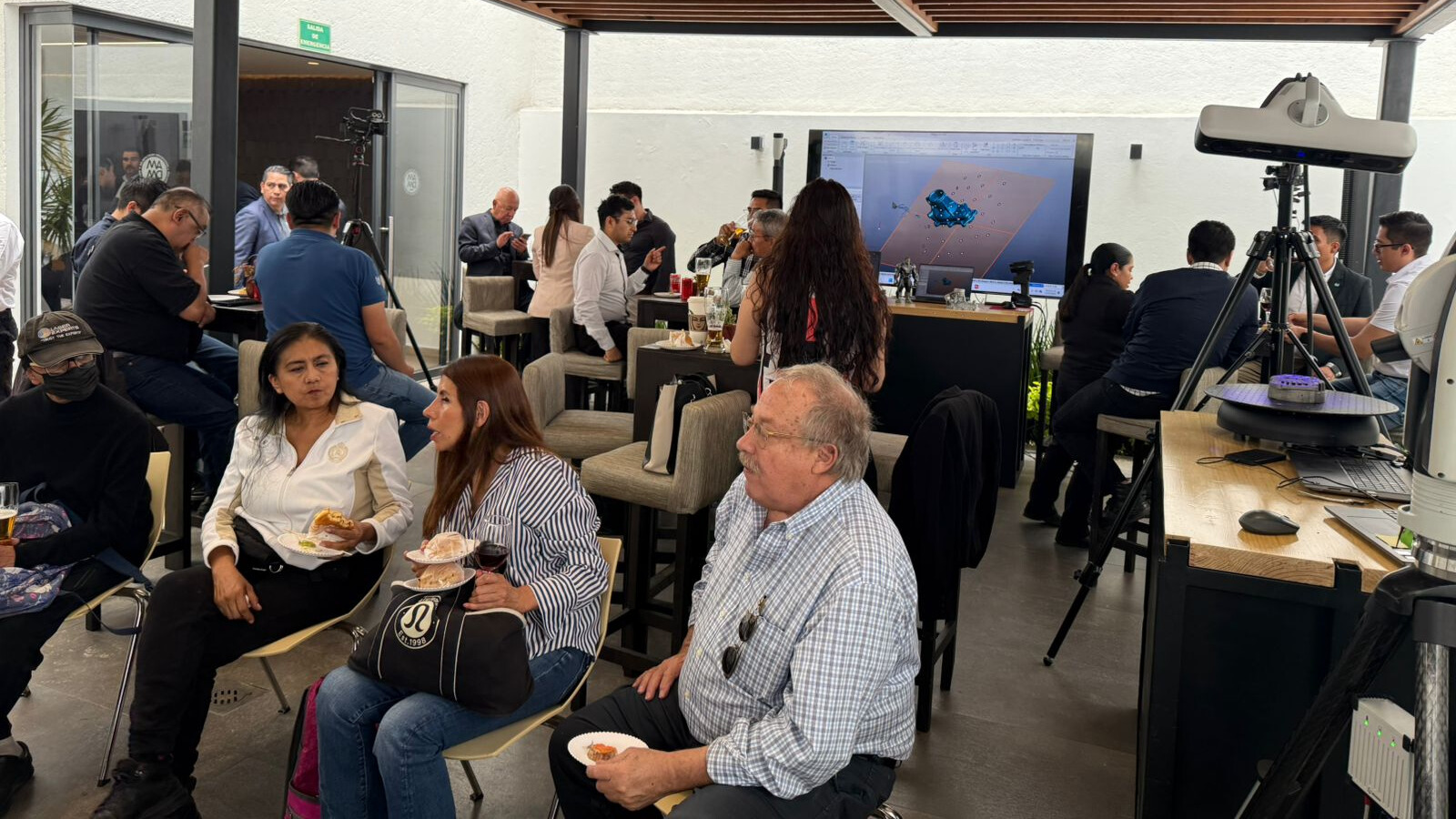 Los asistentes a la demostración mostraron gran interés por las soluciones de Hexagon.