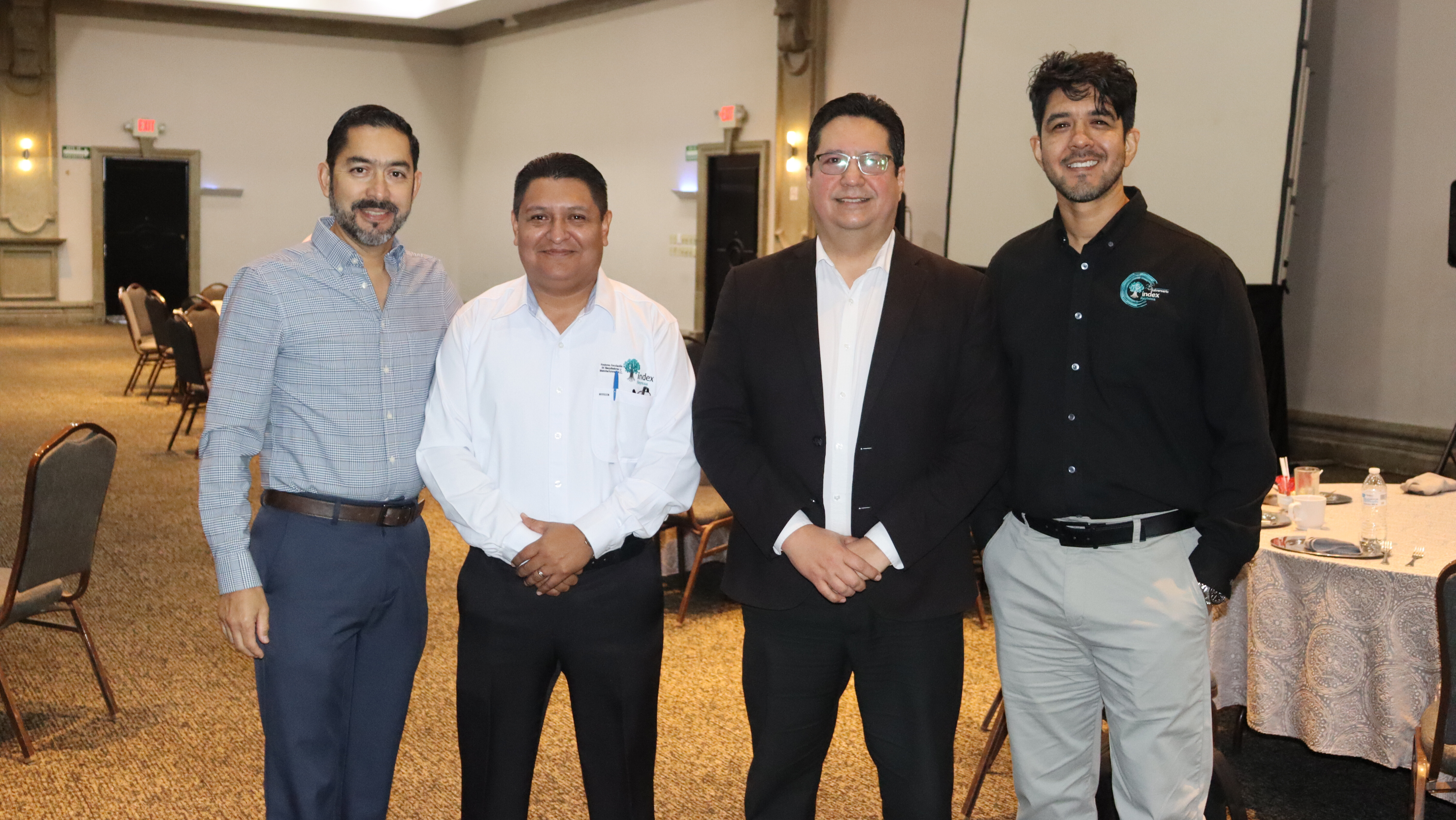 Julio López, de Index Reynosa, Víctor Arnulfo López Moreno, Pdte. Comité de Comercio Exterior; Juan Antonio Díaz de IBS y Carlos Flores de INDEX Reynosa.