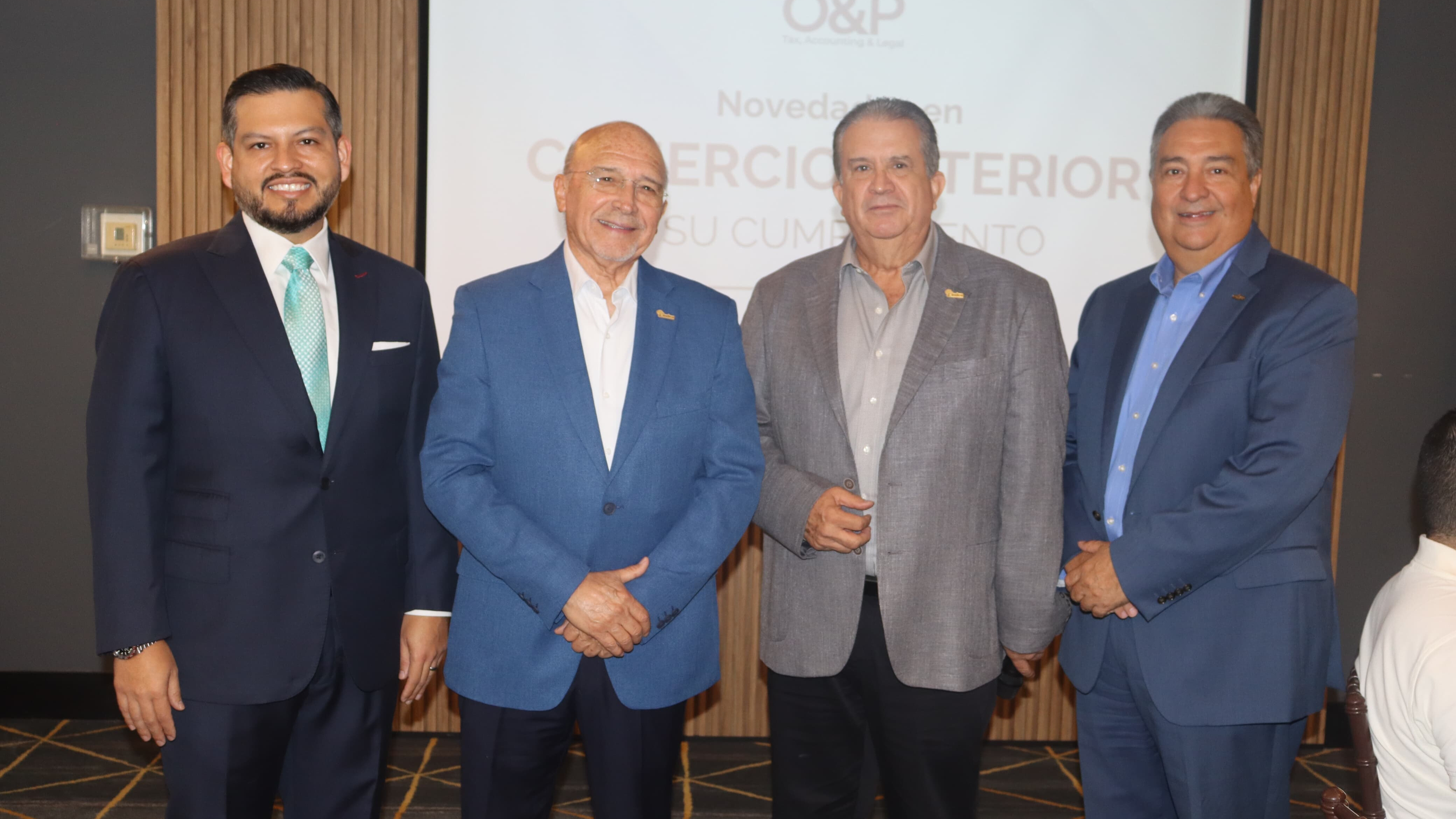 Eduardo Pol Maldonado, Socio Director de O&P Tax Consulting Group; Humberto Martínez, Presidente de Index Nacional; Alfredo Guajardo, Presidente de Index Reynosa y Adam González, CEO de COSTEP.