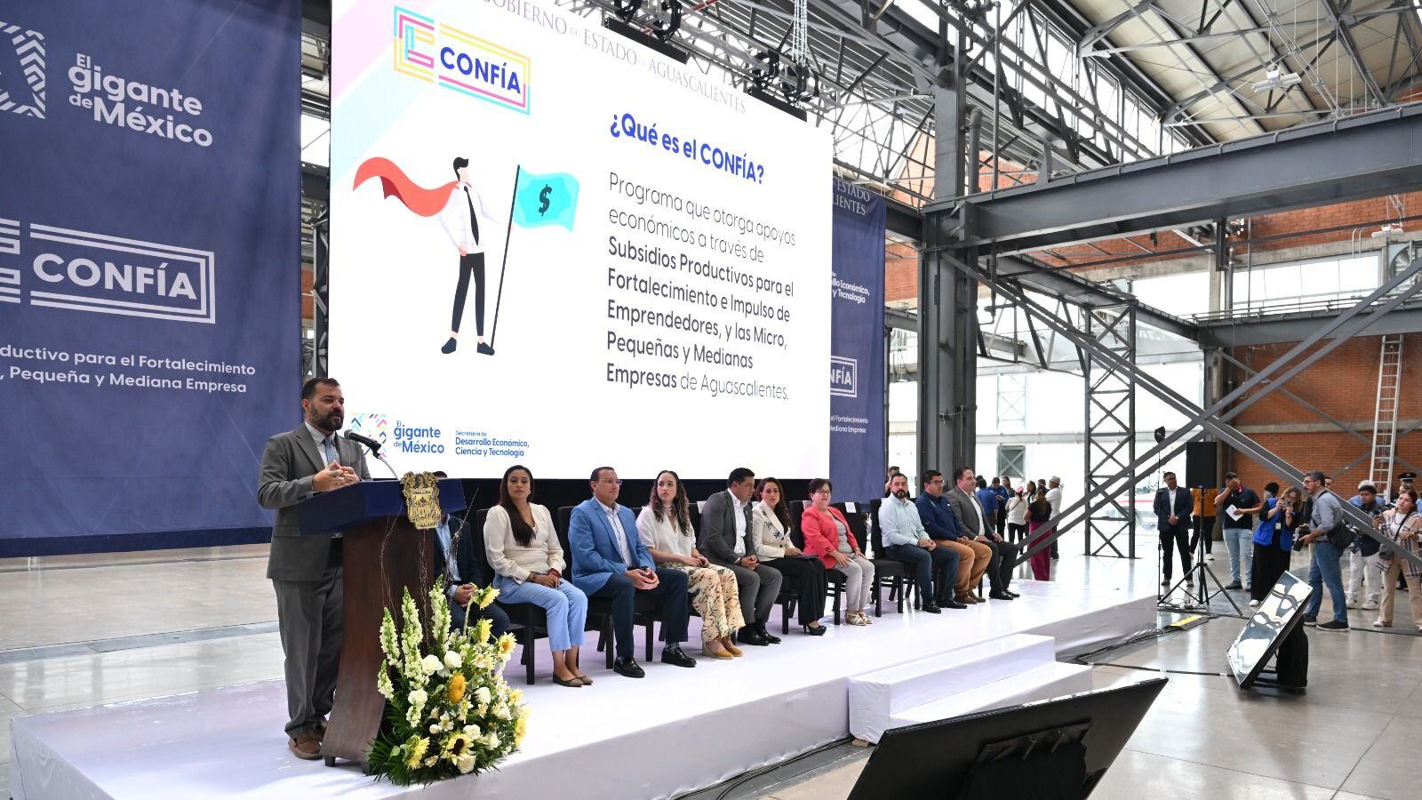 Buscan impulsar herramientas clave para incrementar la competitividad de los negocios locales.