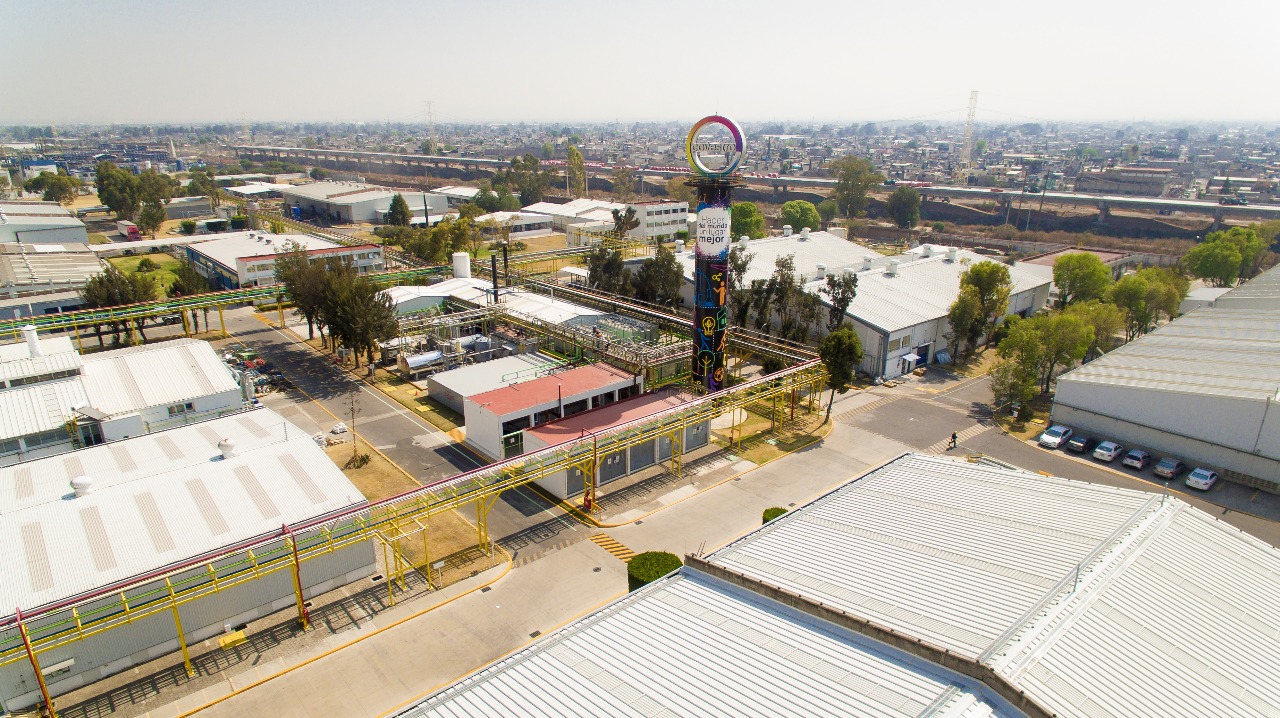 En el país, Covestro opera con alrededor de 300 colaboradores distribuidos entre sus oficinas corporativas y su planta productiva en Ecatepec, Estado de México.