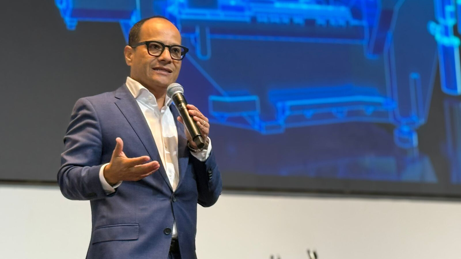 Industria 4.0: Makino plantea el reto de integrar talento, tecnología y maquinaria