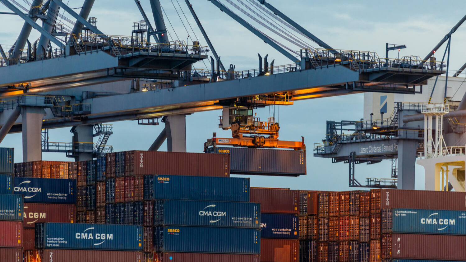 Puerto de Lázaro Cárdenas recibe 13 mil MDP en inversión público-privada