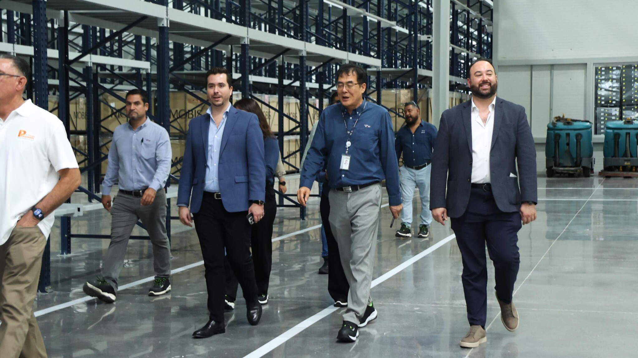 La planta producirá sistemas de frenos y baterías para vehículos eléctricos, generando más de 4,000 empleos.