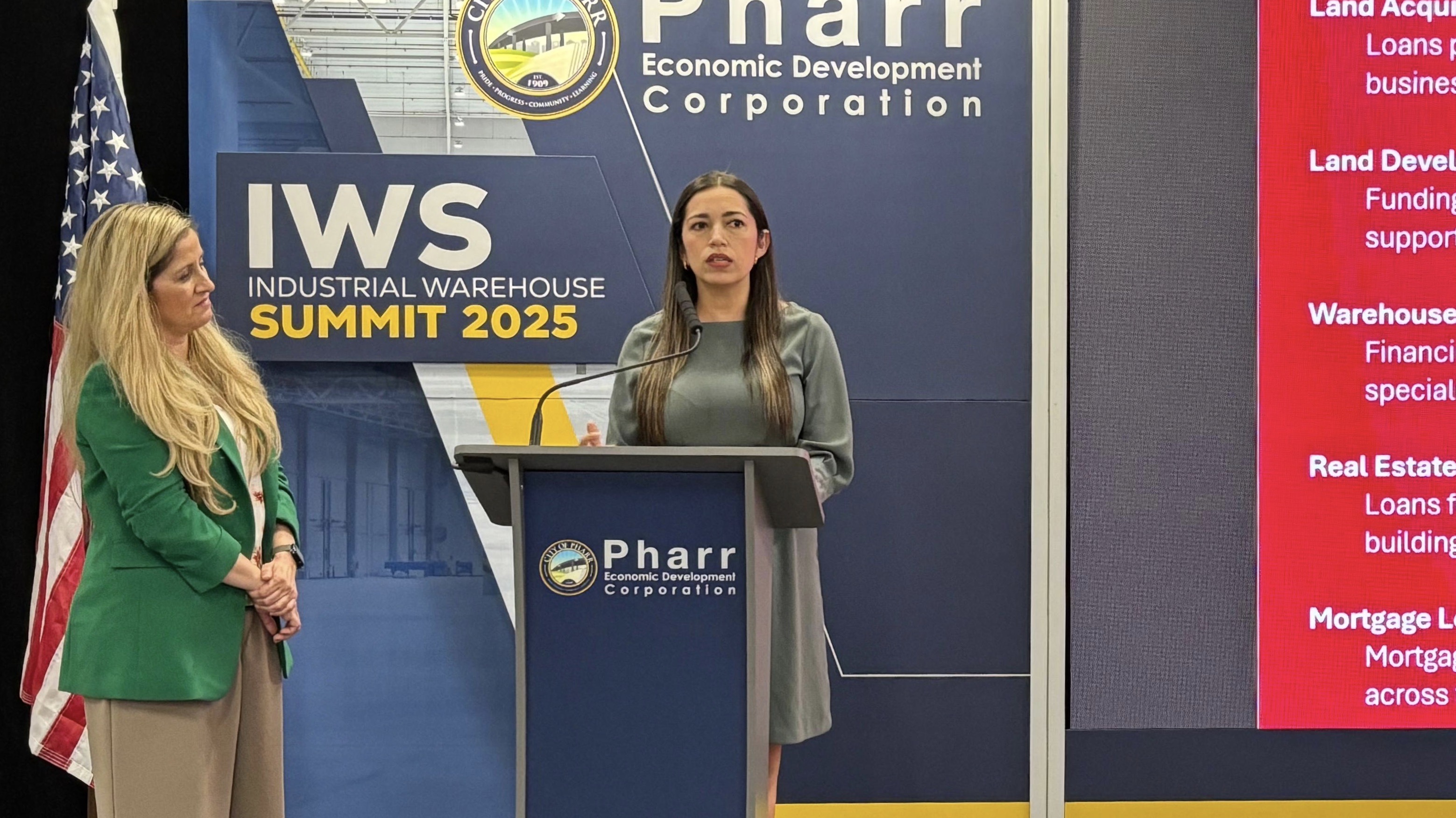 IBC Bank destaca sus servicios para inversionistas en el Industrial Warehouse Summit de Pharr