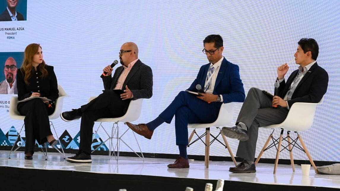 Zelina Fernández, directora general de Index Nuevo León, moderó el panel “Mexico’s Manufacturing Powerhouse”, que reunió a líderes para analizar los retos del sector manufacturero.