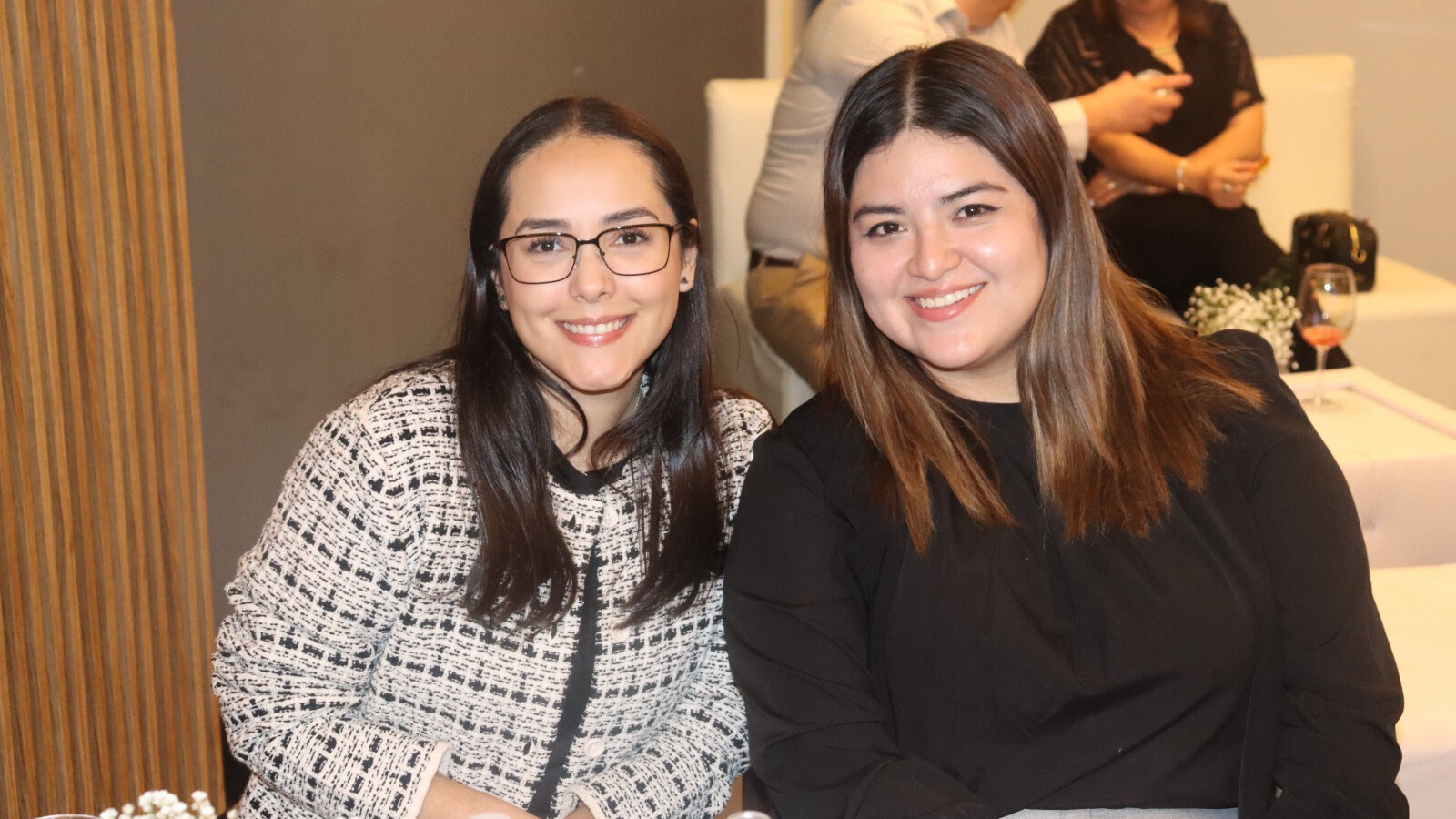 Marile Rocha y Kelin Sánchez de O&P Tax Consulting Group.